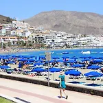In Playa De Americas 1 *