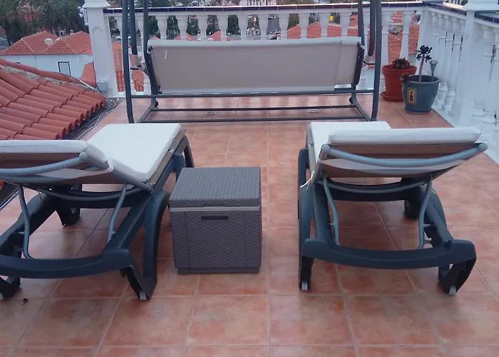 Apartment In Playa De Americas 1 *